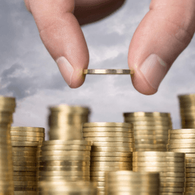 Achitările în numerar. Ce prevederi intră în vigoare în anul 2023