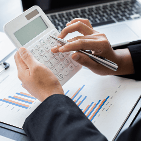 Удержание подоходного налога у источника выплаты в случае уступки требования физлицу