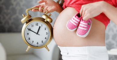 О праве на пособие по материнству лиц, работающих по индивидуальному трудовому договору, одновременно осуществляющих предпринимательскую деятельность