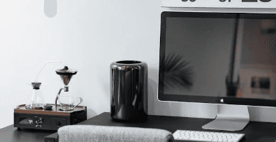 Имеет ли право учредитель предприятия подписывать документы от имени предприятия?