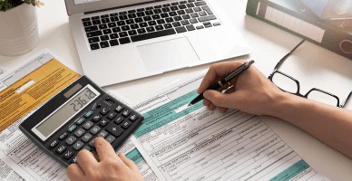 Исправленная налоговая декларация и право налогоплательщика повторно запросить возмещение сумм переплат