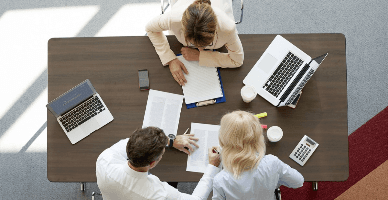 Aplicarea TVA și emiterea documentelor fiscale pentru servicii juridice de consultanță 