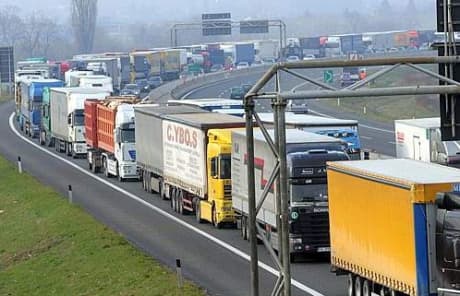 Scade pulsul comerțului extern