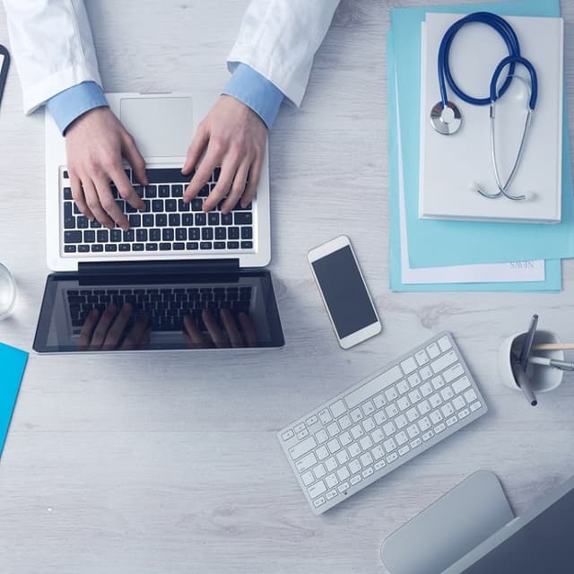 Și solicitanții de azil vor procura polița medicală