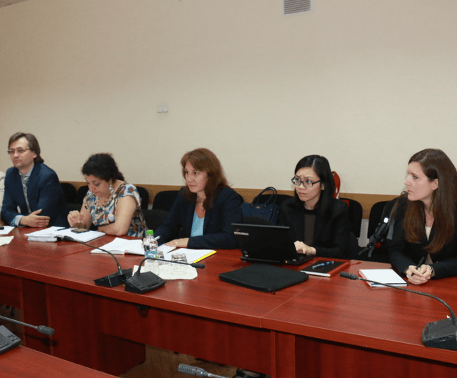 Министр экономики встретился с Миссией МВФ